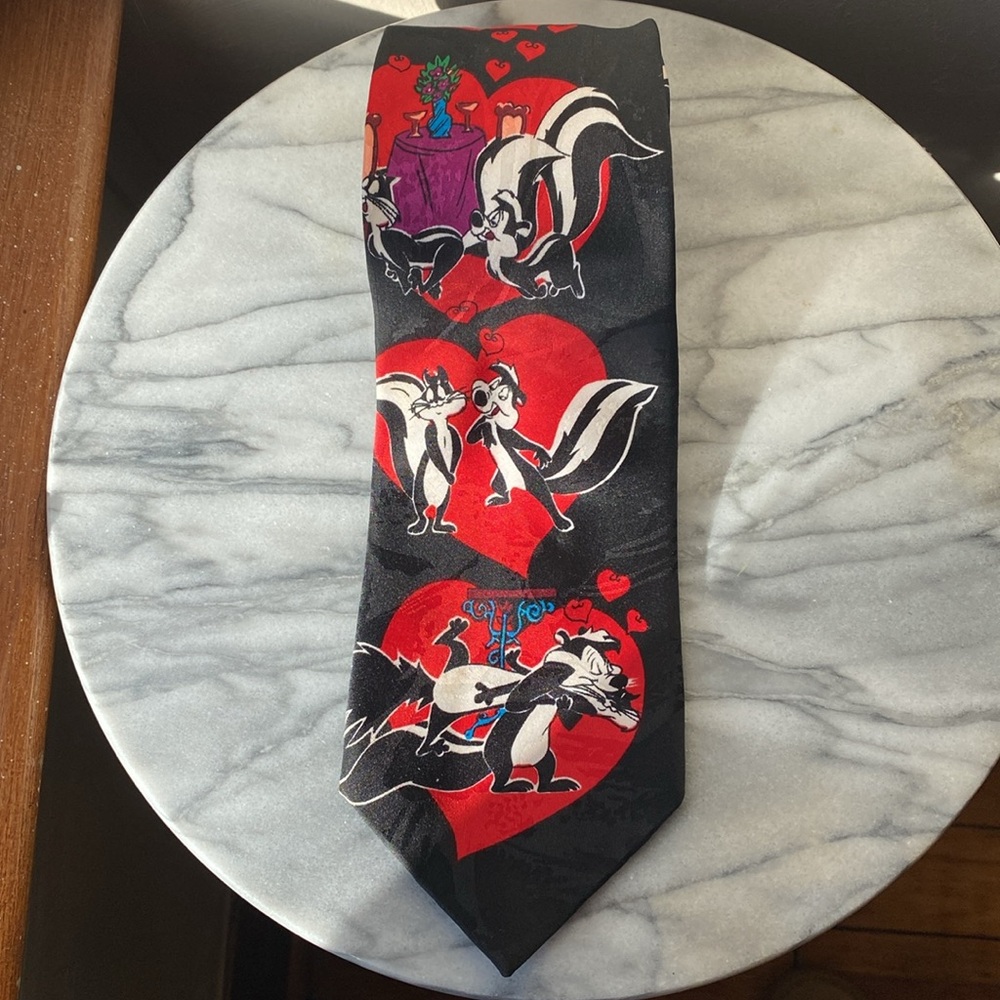 Looney Tunes tie from 1995